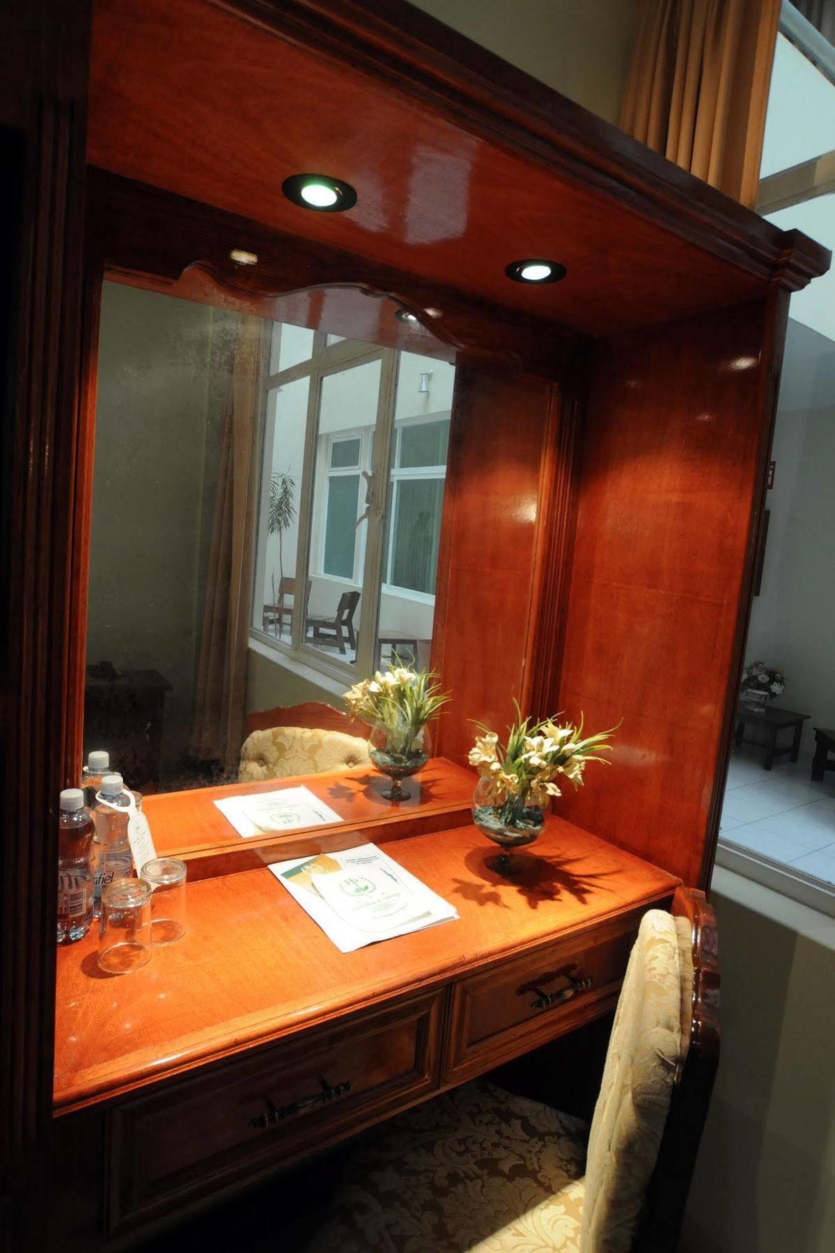 Plaza Hotel 3*